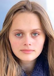 Fan Casting Hannah Nordberg as Daphne Dean in Flash (DCCU)