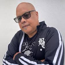 Dark Horses: The Magazine of Weird Fiction No. 33: October 2024 (Dark  Horses Magazine): Spitzer, Wayne Kyle, Baburek, Alice, Timmons, Avery,  Michaels, Holden, Care, Simeon, Johnson, Otis, Grech, Amy, McBrayer, Sasha  Janel,