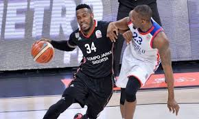 Boyalı alanı iyi savunan beşiktaş sompo sigorta, adoo'nun kaydettiği sayılarla 16. Jason Rich Buyuk Oynadi Besiktas I Anadolu Efes Deplasmanindan Cikardi Eurohoops