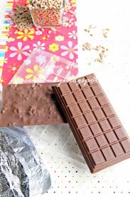 Untuk standard 500 gram roti, saya gunakan resepi ini. Chocolate Bar Bubble Rice Qasey Honey