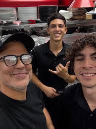 Mariano Bascon's Instagram, Twitter & Facebook