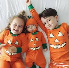 Looking for that last minute halloween costume ideas for siblings, twins or even three kids? Matching Baby Halloween Costumes Cheap Online