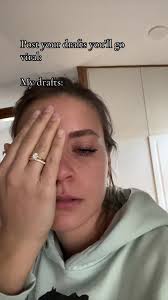 I stull dont know why this happened half my face was paralyzed but it went  away so we good #drafts