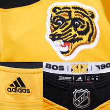 Boston bruins reverse retro jersey concept. Icethetics Com Atlantic Division Previews Reverse Retro Sweaters