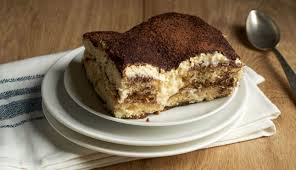 Para preparar el bizcocho, elaboramos un. Tiramisu Nestle Cocina