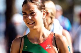 A triatleta de alcobaça, de 26 anos, cumpriu os 1.500 metros a nadar, 40 quilómetros a. Melanie Santos Reforca Triatlo Do Benfica