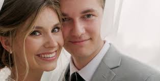 Molly Benedict's Instagram, Twitter & Facebook