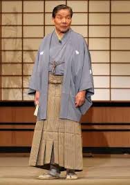 上方落語を代表する関西芸能界の大御所、 笑福亭仁鶴 （しょうふくてい・にかく）さん（本名・岡本武士＝ おかもと ・ たけし ）が骨髄異形成症候群のため、１７日に大阪府内の自宅で死去した。 Kvhvpkvxk2omvm