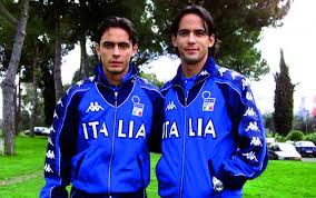 ايطاليا بطل كأس العالم 2006. Ø³ÙŠÙ…ÙˆÙ†ÙŠ Ø¥Ù†Ø²Ø§Ø¬ÙŠ Ù†Ø¬Ù… ÙƒØªØ¨ Ù„Ù‡ Ø§Ù„Ù†Ø¬Ø§Ø­ Ù…Ø¹ Ù„Ø§ØªØ³ÙŠÙˆ ÙƒÙ…Ø¯Ø±Ø¨ Ø§Ù„ØªÙŠØ§Ø± Ø§Ù„Ø§Ø®Ø¶Ø±