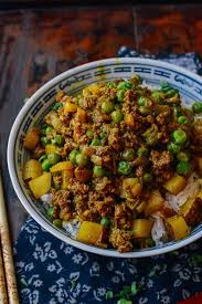 Easy Curry Beef Rice Bowls Recipe Yummly Recipe Beef Rice Bowl Recipe Rice Bowls Recipes Minced Beef Recipes