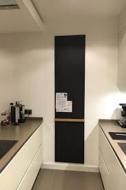 Reiben sie einfach die kreide über die gesamte tafel und wischen sie mit einem trockenen papiertuch ab. Magnetische Kreidetafeln Nach Mass