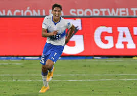 65' elías gómez (argentinos juniors) wins a fernando zampedri (universidad católica) header from the centre of the box is too high. A2z7s85n6rxddm