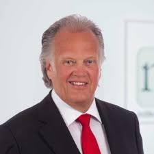 Danke an Haufe Group, an meine wundervolle Produzentin Mirjam Gabler und  die weltbeste Lektorin Maria Ronniger.