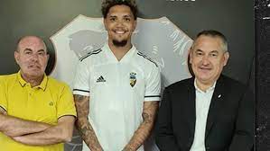 Maybe you would like to learn more about one of these? Pedro Henrique Rescinde Com O Benfica E Liga Se Por Tres Epocas Ao Farense Farense Jornal Record