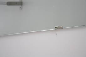 You can easily get this here, we share you an easy guide toa�how to remove bathroom mirror with clips that you can use. How To Install A Big Frameless Mirror Without Adhesive Merrypad