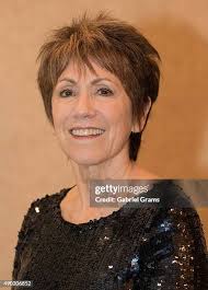 Sylvia Neil and Dan Fischel attend the Lyric Opera Of Chicago's... News  Photo