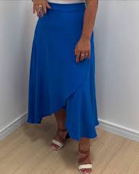 Versatilidade, elegância e muito conforto! ✨ A Saia Chama é aquela peça que  transforma qualquer look. Qual cor você mais gostou? Comenta aqui!