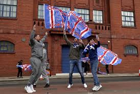 Transferts, résultats, billeterie, effectif, calendrier et statistiques. Die Glasgow Rangers Sind Erstmals Seit 2011 Schottischer Meister