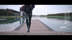 Autumn walk in butberrl leggings by