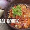 Mulai dari sambal tomat, sambal terasi, sambal bajak, sambal matah, hingga sambal bawang, semua punya cita rasa tersendiri. 1