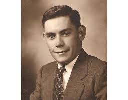 Julie Kelso's Instagram, Twitter & Facebook