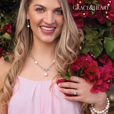 It's giving sparkle + classy....