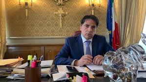 Salvo Pogliese sospeso dalla carica di sindaco di Catania : &quot;Aspetterò i chiarimenti prima di fare le opportune valutazioni&quot; - la Repubblica