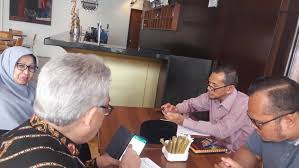 This is khalek awang interview by global movement of moderates on vimeo, the home for high quality videos and the people who love them. Peristiwa Khalek Awang Associates