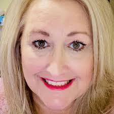 Nicole Marston's Instagram, Twitter & Facebook