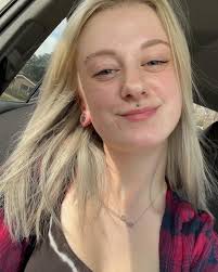 Hey babes! I'm Destiny — your go-to nail tech for bold sets, killer vibes,  and flawless finishes. I specialize in Gel-X extensions (been rockin' them  for 2 years!), custom designs, and nail