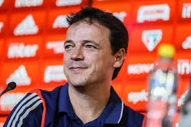 Ask anything you want to learn about fernando diniz by getting answers on askfm. Fortaleza Sonda Fernando Diniz Apos Demissao De Enderson Moreira Wscom