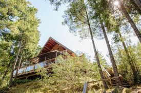 Vacation Rentals And Retreats In Secret Cove Halfmoonbay Sunshine Coast British Columbia Travel Fun Tree House Cove