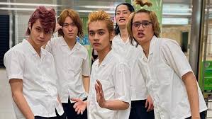 Jun 07, 2021 · tokyo revengers edisi live action tersebut akan ditayangkan di jepang pada 9 juli 2021 mendatang. 7 Potret Pemain Film Tokyo Revengers Live Action Mana Paling Mirip