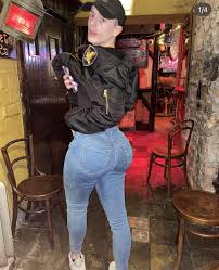 Need someone to jerk off with over scott 🥵 : rscottnoel