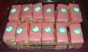 Realizatorul emisiunii franceze, daniel desesquelle, a invitat personalităţi. Petre Roman Hypnose Cakes