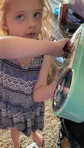 Anyone else still get the pleasure of feeling like everyday is Christmas  because of this dang radio? Just me? 😅😂, I’ve been listening to Christmas  songs all morning and of course when I go to take a ...