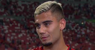His shock of hair was visible all over the pitch as he put in an energetic half hour's work. I Didn T Speak With Anybody For A Week Pereira Reveals His Possibly Worst United Moment Tribuna Com