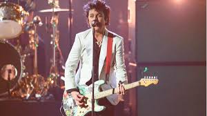 5 Guitars That Defined Billie Joe Armstrong S Career In Punk Guitar World The funny thing about a player's guitars is that you can tell the story of their career through them. 5 guitars that defined billie joe