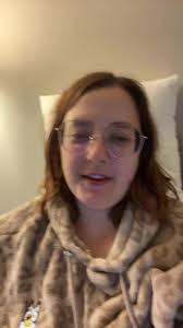 Anna Zahn (@annzy_b)