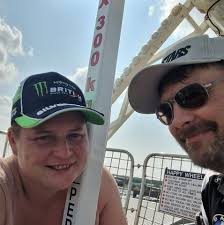 Could anyone recommend someone that makes artificial flower arrangements? I  am looking for a something Liverpool, for my Dad's grave. Thank you 😊