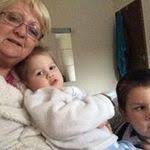 Shelly Bosch's Instagram, Twitter & Facebook