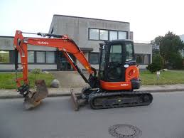 This advanced 5.4 tonne machine versatile is designed with excellent stability to work efficiently even where space is. Kubota U 55 4 Minibagger Podlasly Baumaschinen