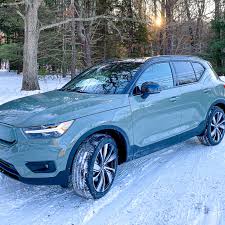 Bold and expressive design meets compact efficiency. Driving The Xc40 Recharge Volvo S First Electric Crossover With Native Android Auto The Verge