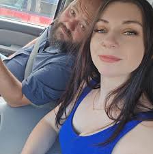 Can cats and bearded dragons live together safely?