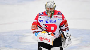 Official page of daniel vladar, goaltender bos / oficiální stránka daniela vladaře, brankáře bos. Hokej V Cislech Vladaruv Debut Povedenejsi Nez Se Zda Hokej Cz Web Ceskeho Hokeje