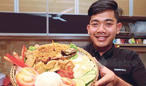 Pasti lezat banget nih apa lagi kalau ditambah nasi hangat. Rangup Di Luar Berjus Di Dalam