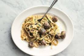 Jamie Oliver S Easy Sausage Carbonara Recipe On Food52 Recipe Recipes Jamie Oliver Recipes Jamie Oliver 5 Ingredients