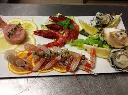 Per completare il menù potete far seguire a questo piatto delle linguine di. Rebecca Antipasto Misto Di Mare Crudo Freddo E Caldo Facebook