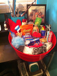 Birthday Gift Baskets For Him Near Me Made This Guy Gift Basket For My Boyfriend For Our 1 Year Together I Filled It With His Favorite Things Things Things That Reminded Me Of Him And Necessities Boyfriend Gifts