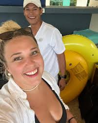 photo dump ☀️of the friends I met in the summer I never planned. I can't  wait to start posting all the reels I filmed of everyday in Mexico this  summer. As many